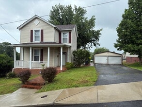 Building Photo - 308 Monroe St
