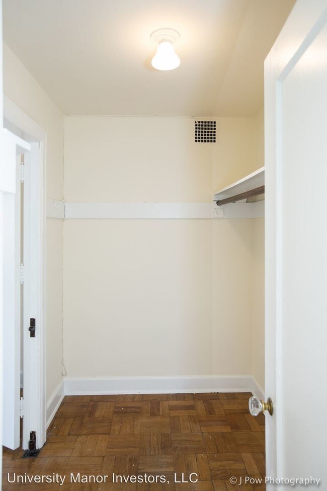 Building Photo - 1305 NE 43rd St