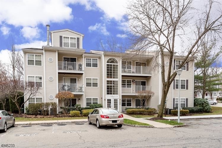 Primary Photo - 35 Brookside Ln