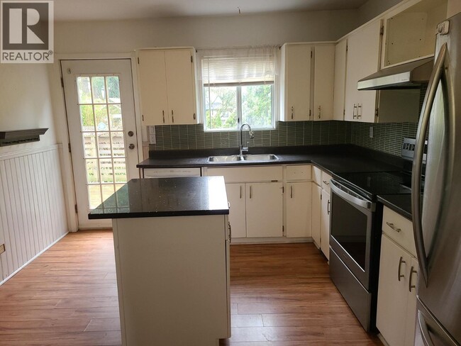 Photo du bâtiment - 20324 Hampton St