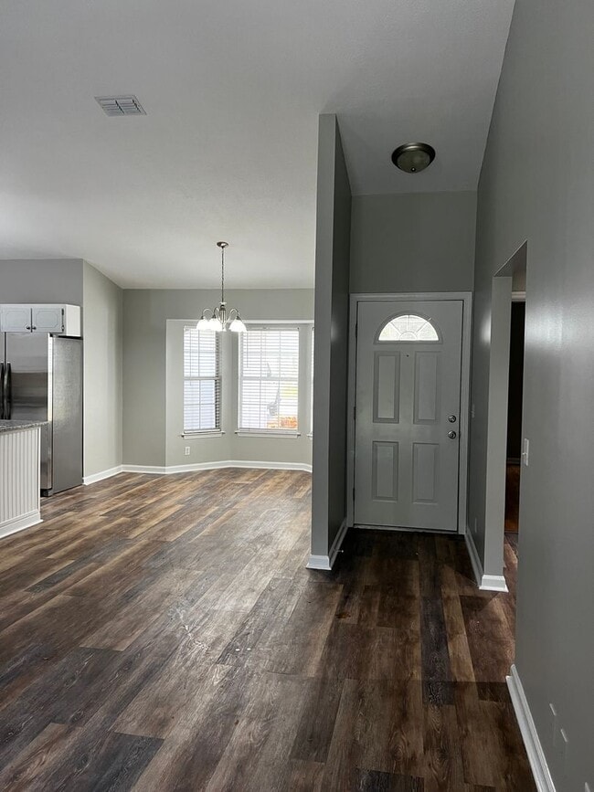 Foto del edificio - 3/2 with fenced in yard!