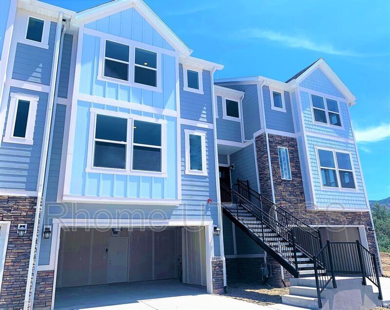 Foto principal - 13449 S Silver Rock Ln