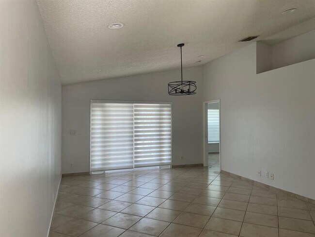 Foto del edificio - 17484 SW 22nd St