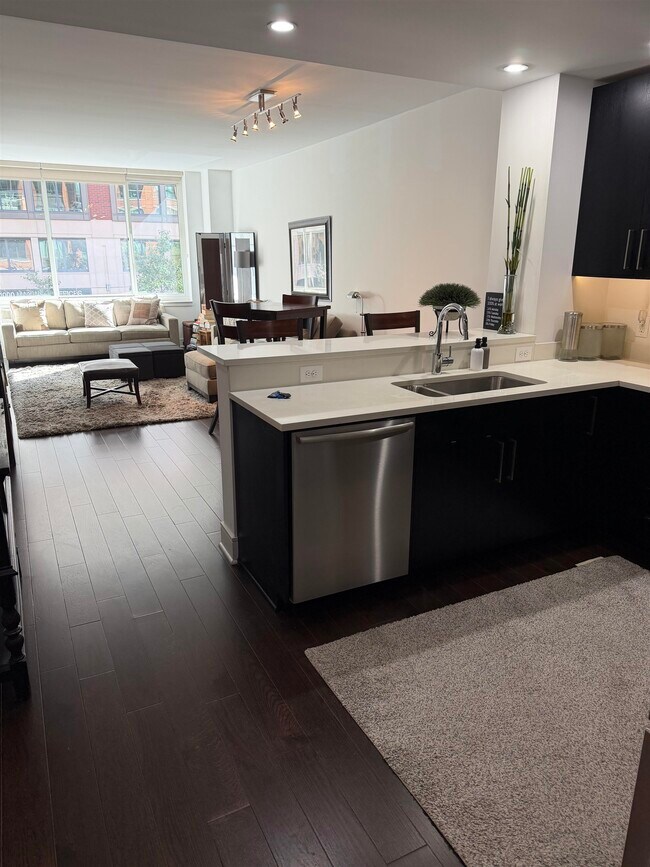 Foto del edificio - 1100 Maxwell Ln