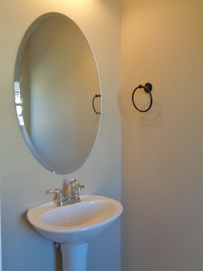 Foto del edificio - Townhome in Gardendale for rent - COMING S...