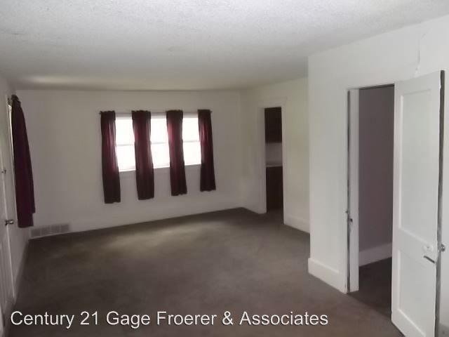 Building Photo - 1371 N Washington Blvd