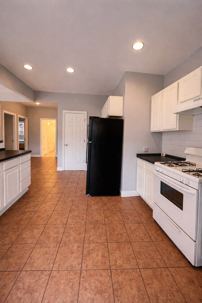 Foto del edificio - 3716 N Cicero Ave