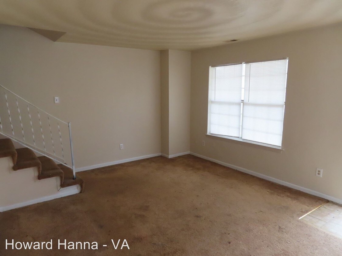 Building Photo - 2 br, 1.5 bath House - 235 West 37th Street