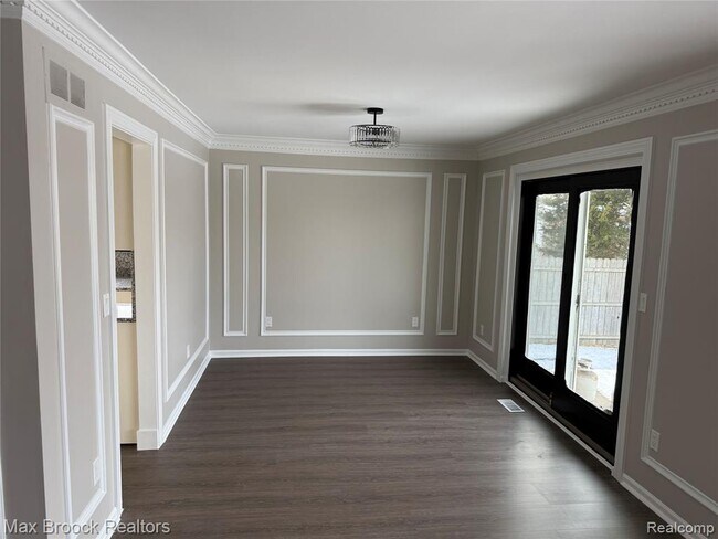 Foto del edificio - 38527 Claremont Dr