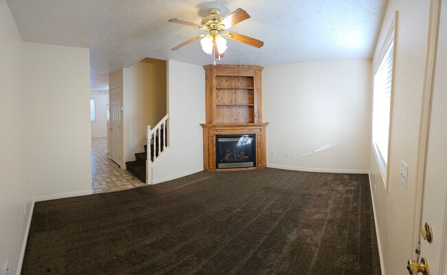 Foto del edificio - 2 bed, 1.5 bath townhome in The Meadows