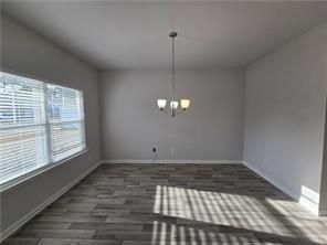 Building Photo - 647 Skye Dr