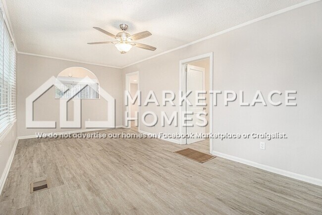 Foto del edificio - 1393 Carnegie Ave