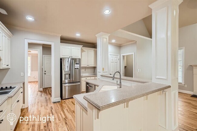 Foto del edificio - 2340 Wood Creek Court