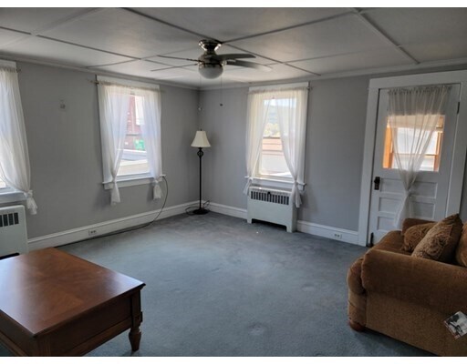 Building Photo - 5 Storrs St