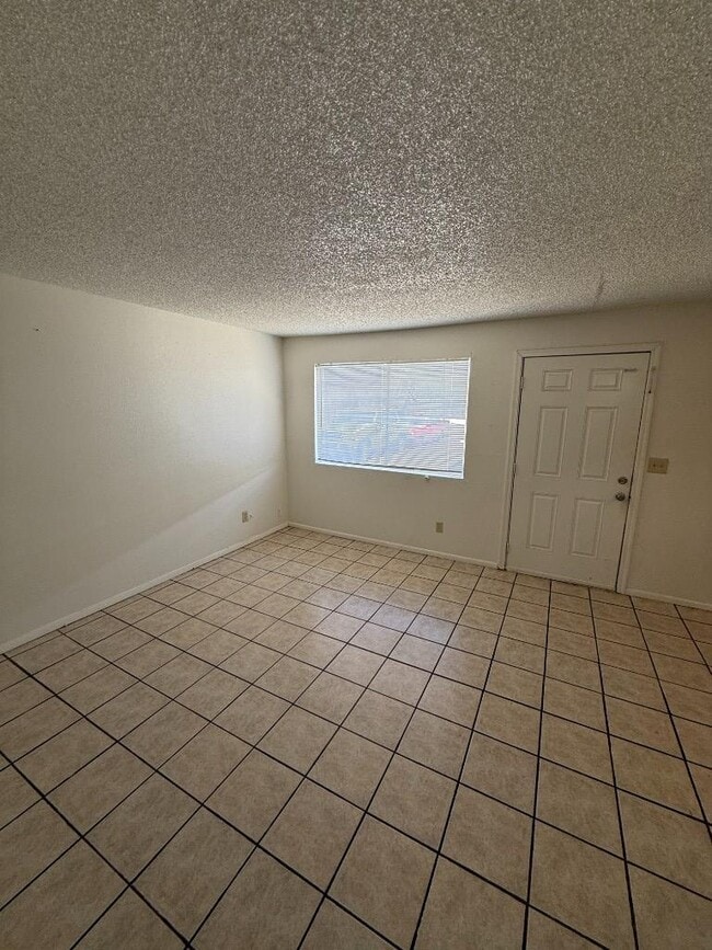 Building Photo - 2 bedroom in GILA BEND AZ 85337