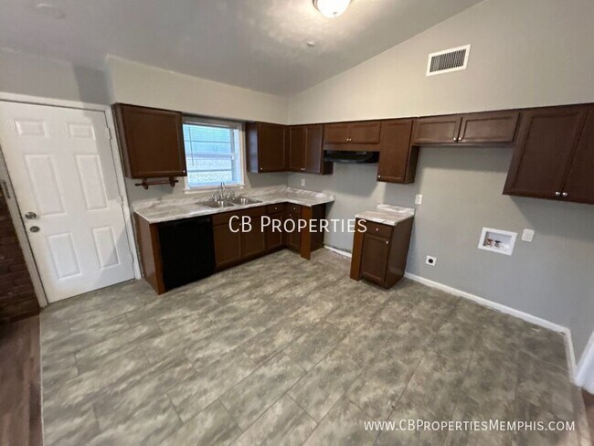 Foto del edificio - 3785 Tchulahoma Rd