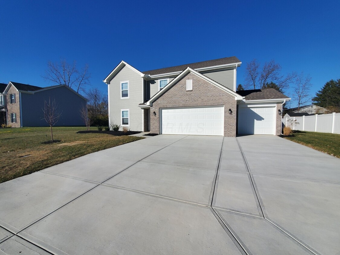 Building Photo - 15 Clinchfield Ct