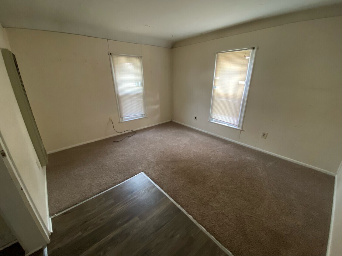 438 S Grove St Unit Up