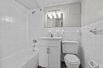 Interior Photo - Beacon 303
