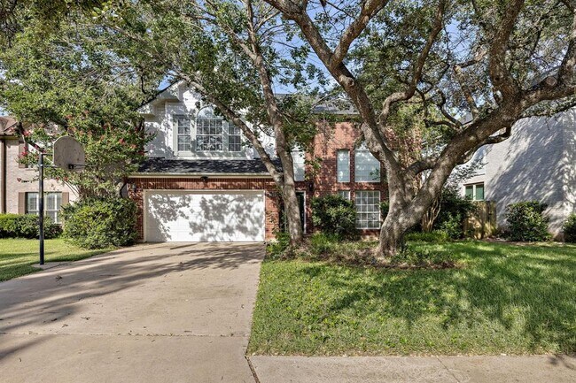 Building Photo - 2414 Mockingbird Dr