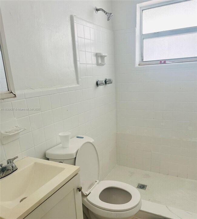 Foto del edificio - 3981 SW 12th Pl
