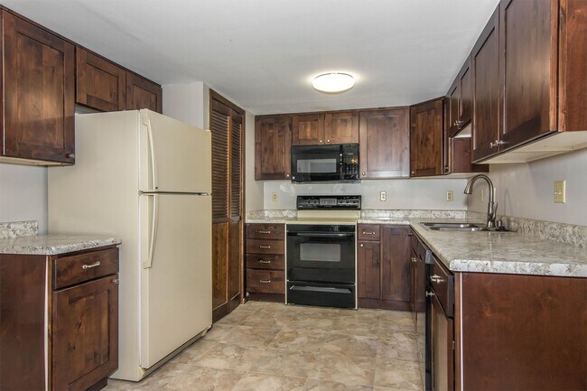 Building Photo - 7811 Honeywood Cove Dr