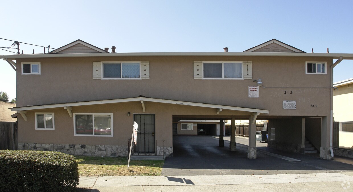 Primary Photo - 143 Preda St