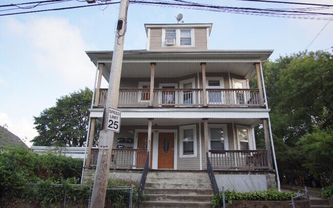 Building Photo - 232 Bay View Ave