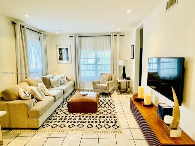 Foto del edificio - 3360 SW 2nd St