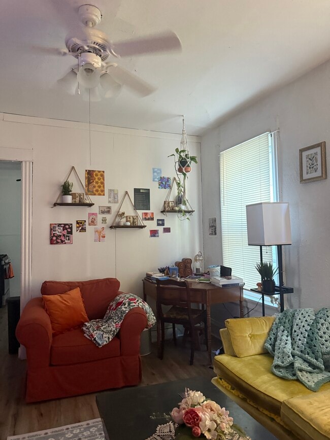 Building Photo - 120 S Blair St