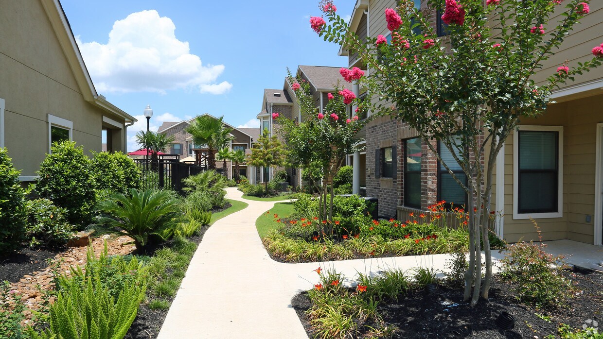 Avenues at Northpointe Apartments 11740 Northpointe Blvd Tomball, TX