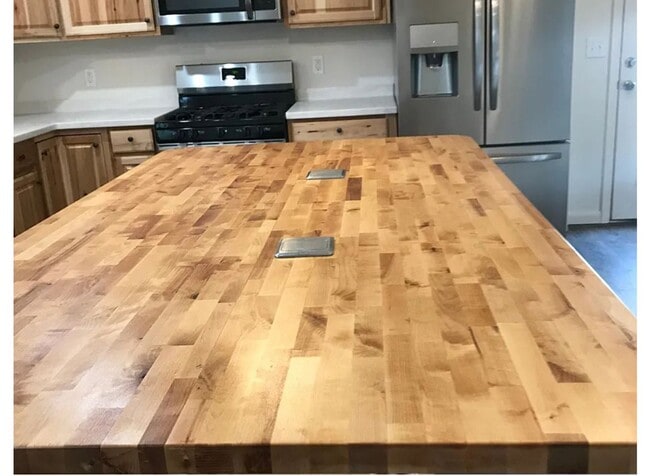 Building Photo - 3-bedroom, 2.5-bathroom HOME FOR RENT!