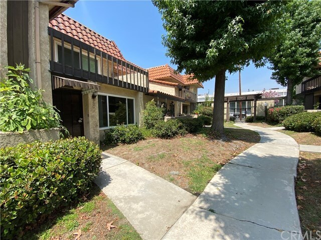 Building Photo - 14020 Clarkdale Ave