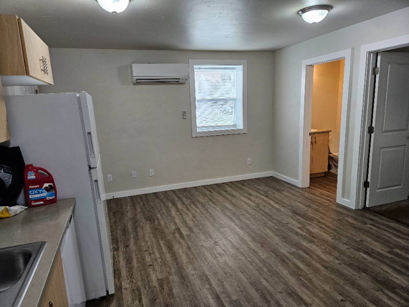 Primary Photo - 1401 Oakley Ave