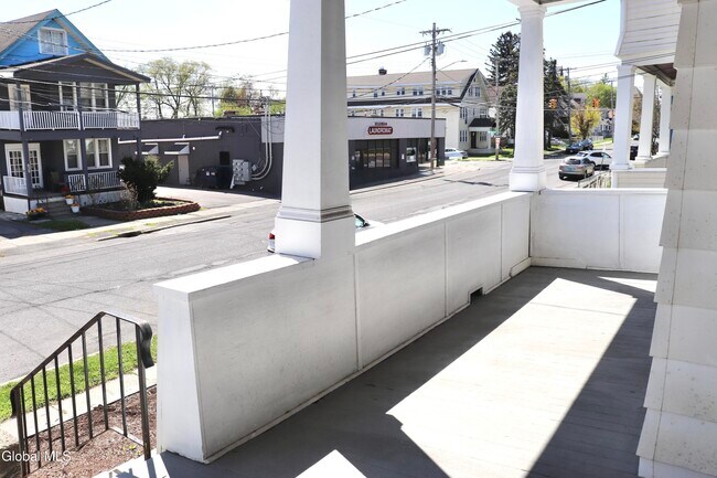 Foto del edificio - 628 N Pearl St