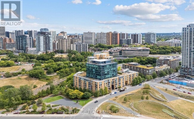 Building Photo - 200 Lett St