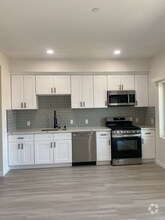 Building Photo - 2341 Ulric St