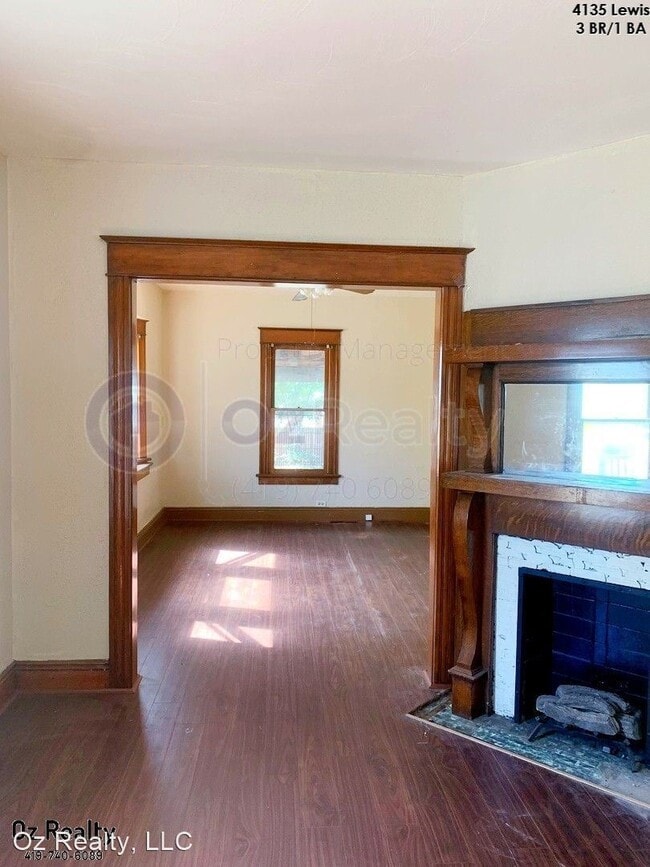 Building Photo - 3 br, 1 bath House - 4135 Lewis Ave