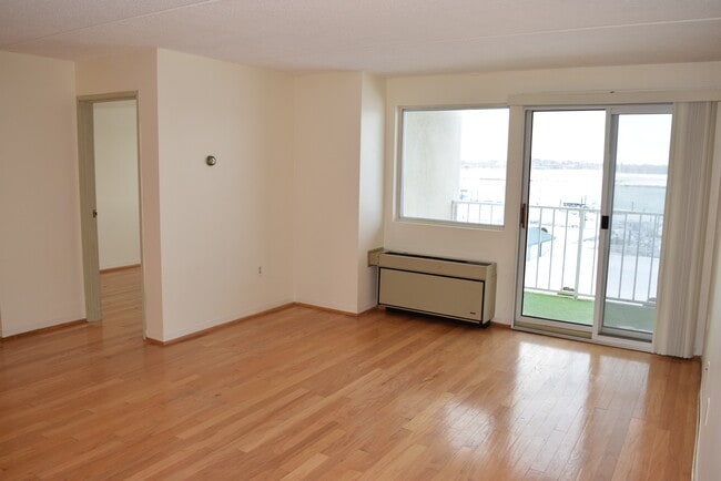 Foto del edificio - 200 Cove Way