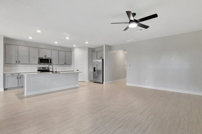 Building Photo - Spacious 4BR Home in Port St. Lucie – Modern Comfort Awaits