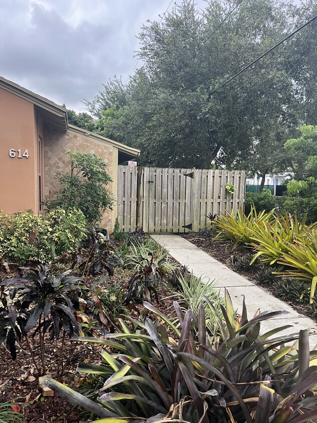 Foto principal - 614 Palm St