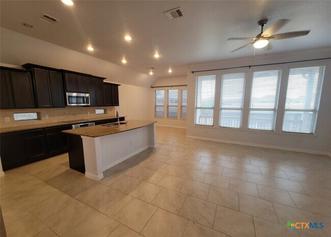 Foto del edificio - 226 Norwood Ct