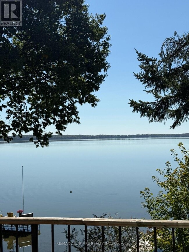 Building Photo - 2999 Lakeside Dr