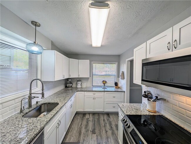 Foto del edificio - 2642 Stoney Creek Rd SE
