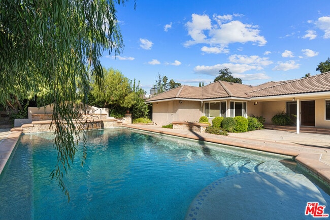 Building Photo - 4315 Clybourn Ave