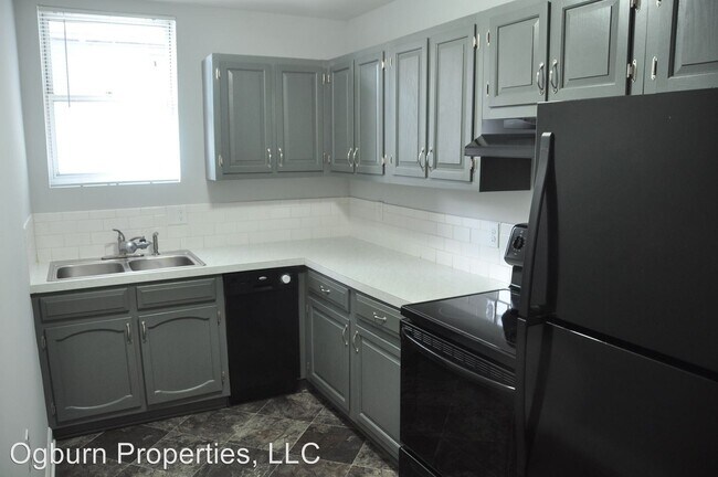Building Photo - 1416 Glade St NW