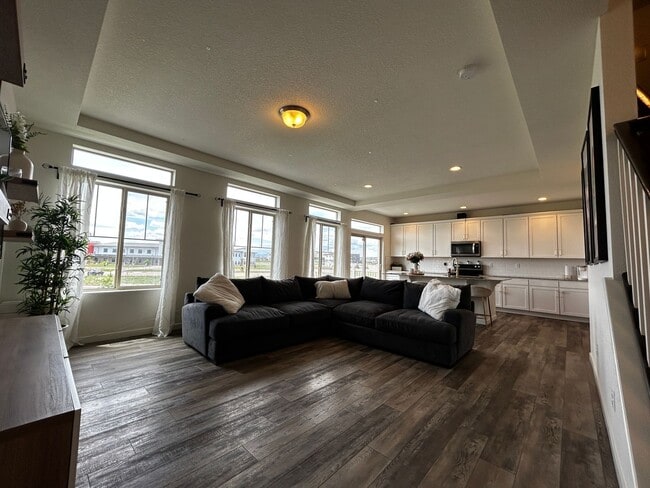 Building Photo - 3 Bed 3 bath house in Banning Lewis!