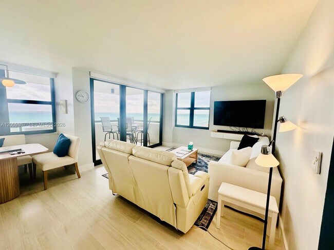 Foto del edificio - 2555 Collins Ave