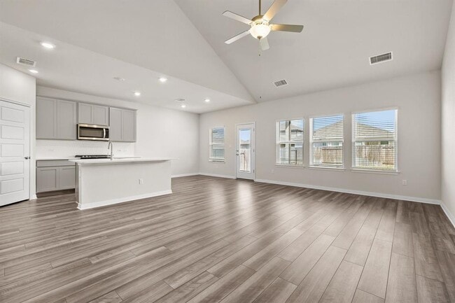 Building Photo - 631 Wild Spur Ln