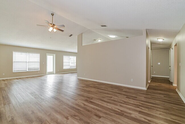 Foto del edificio - 942 Cork Oak Ln